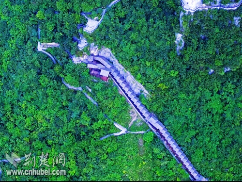 World's longest sightseeing escalator awaits you in Central China