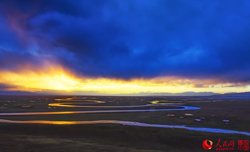 Bayanbulak Grassland at sunset