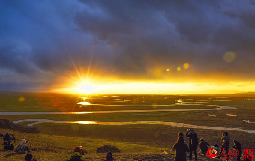 Bayanbulak Grassland at sunset