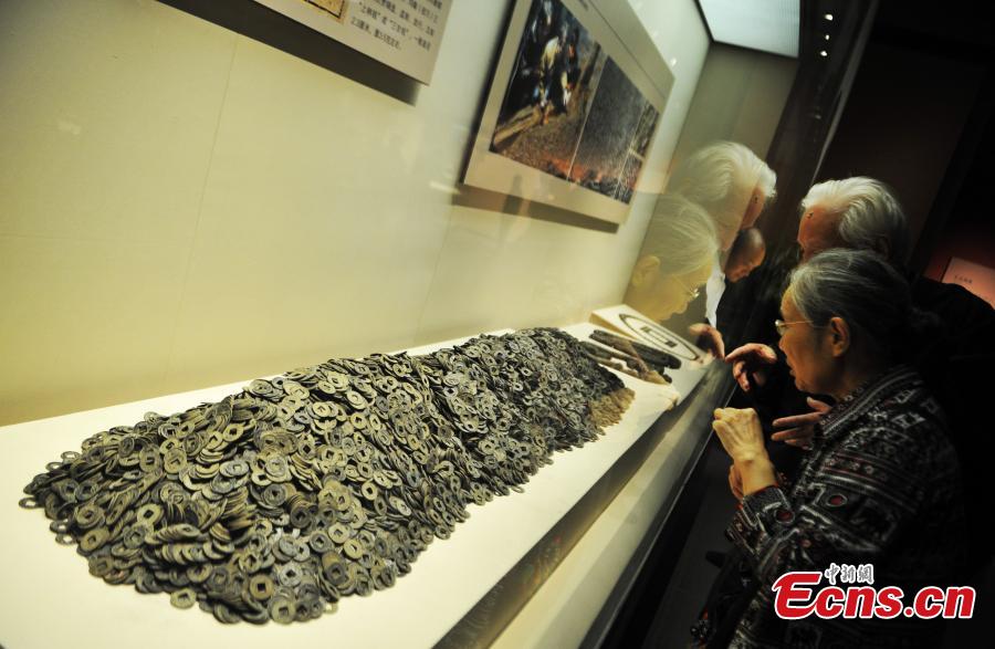 Over 900 artifacts from Han tomb on display