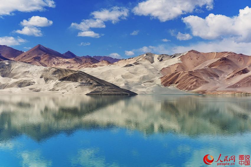 Scenery of Baisha Lake on Pamirs Plateau