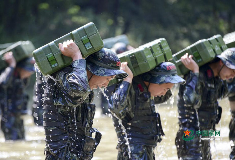 Armed police undergo 'devil training' in Beijing