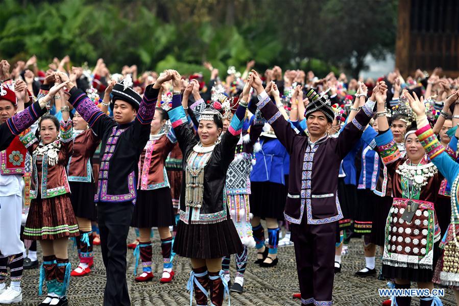 CHINA-SANJIANG-KAM GRAND CHOIR (CN)