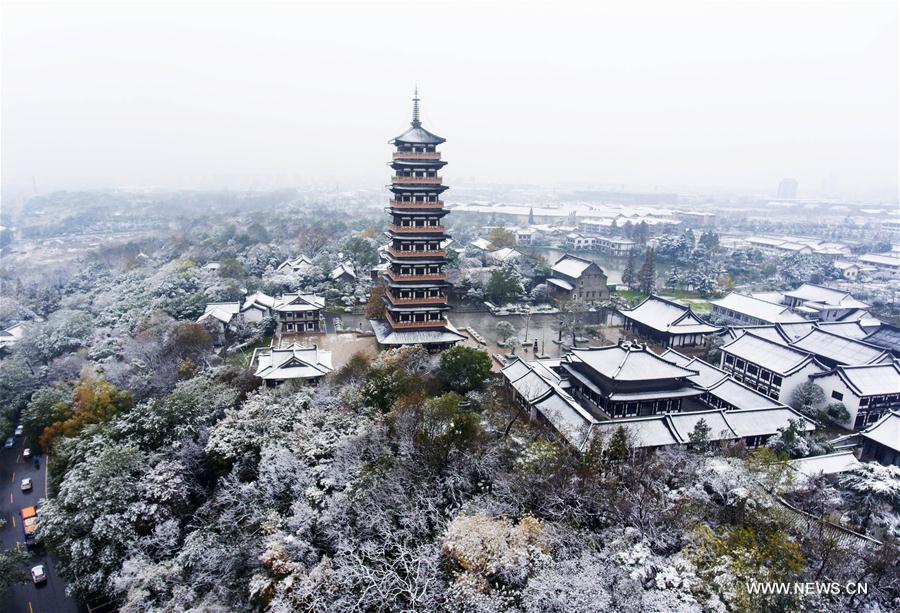 #CHINA-SNOWFALL-SCENERY(CN)