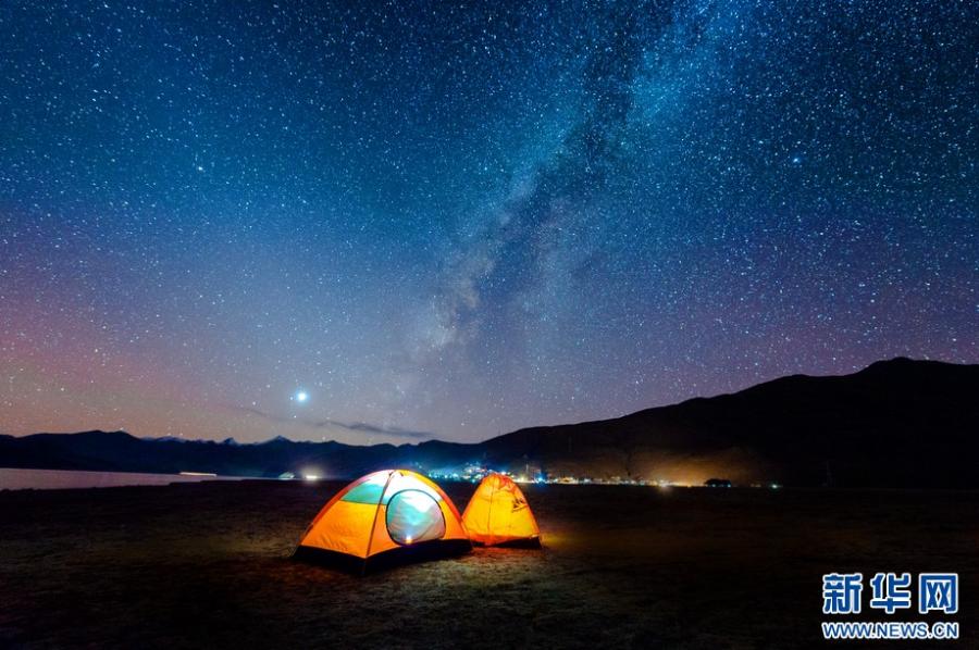 Yamdrok Lake – best spot for stargazing in Tibet