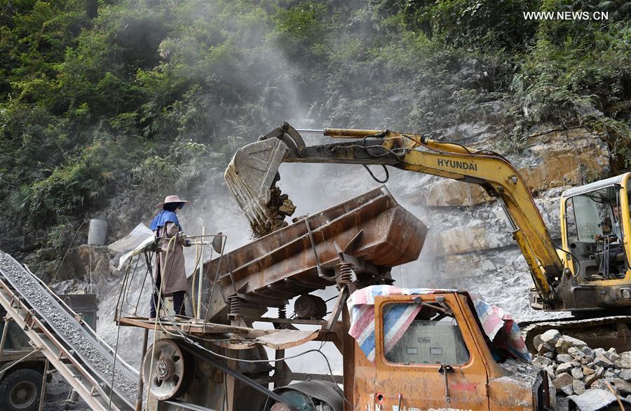 CHINA-GUANGXI-POVERTY ALLEVIATION-ROAD BUILDING (CN)