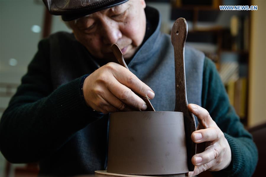 CHINA-JIANGSU-YIXING POTTERY (CN)