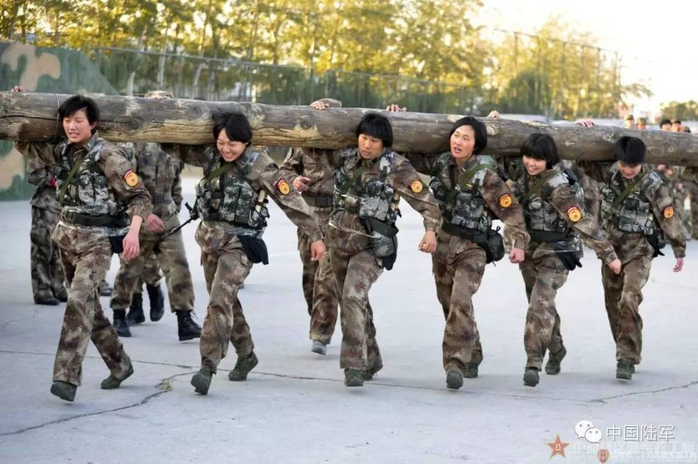 Heroines! China’s female soldiers in training