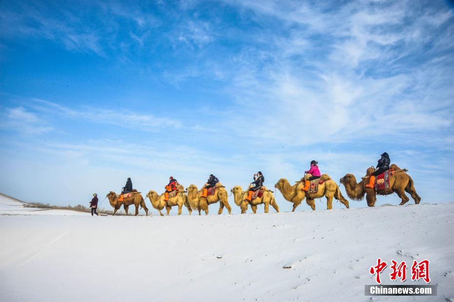 Stunning snowfall in Dunhuang