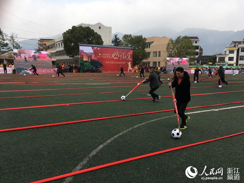 Lantern Festival ushered in with soccer in Zhejiang town