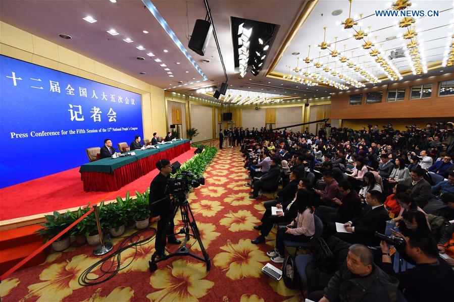 Finance minister meets press for 5th session of 12th NPC