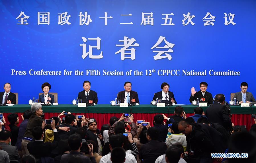 CPPCC members attend press conference on consolidating cultural confidence