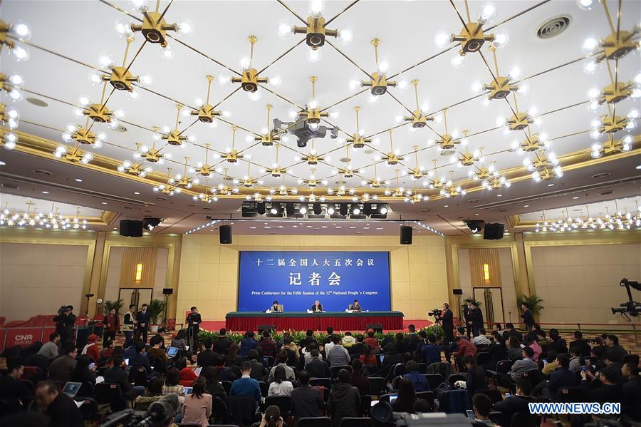 (TWO SESSIONS)CHINA-BEIJING-NPC-PRESS CONFERENCE-POVERTY ALLEVIATION (CN)