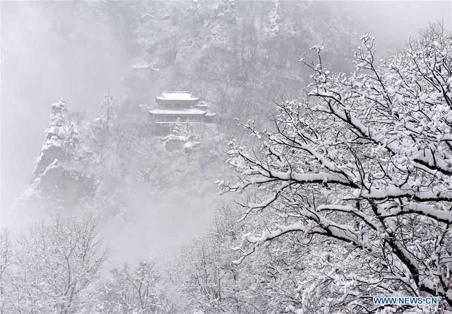 Snow scenery at Kongtong Mountain in NW China's Gansu