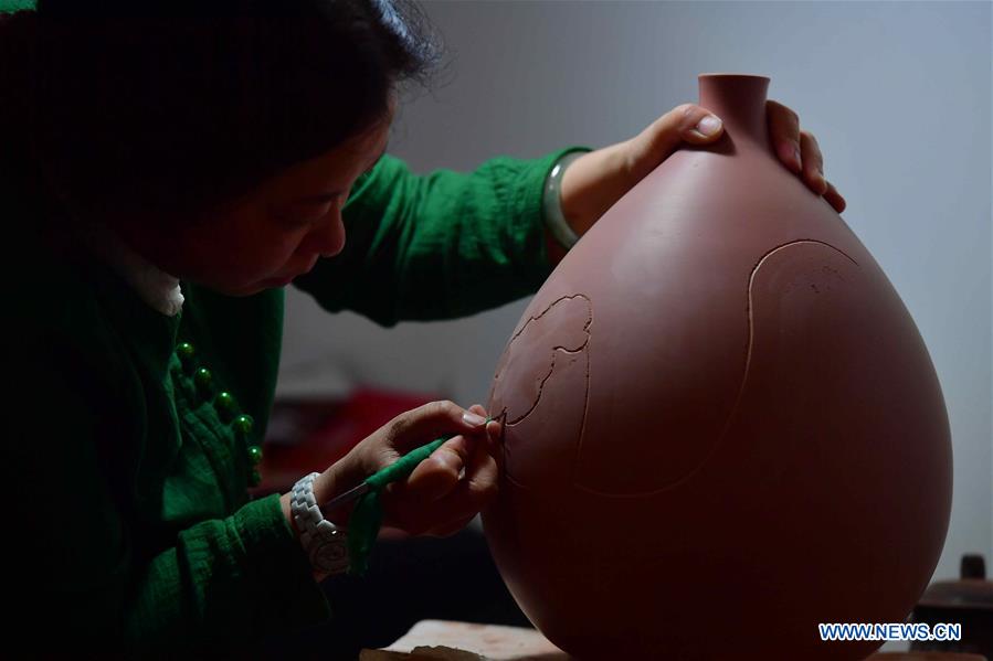 Nixing pottery: time-honored craft in S China's Guangxi