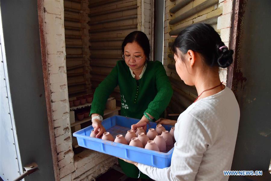 Nixing pottery: time-honored craft in S China's Guangxi