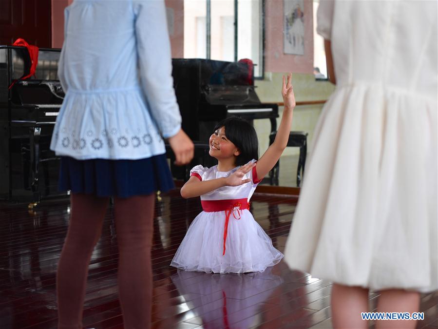 Angel without wings: 12-year-old girl and her dancing dream