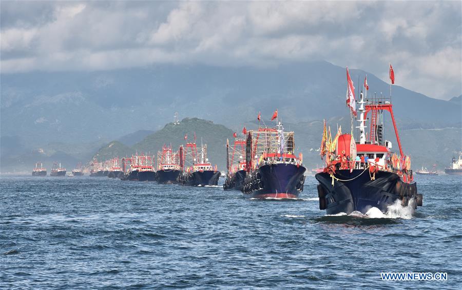 Fishing boats parade held to celebrate 20th anniv. of HK's return to motherland