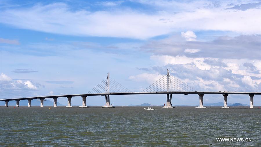 Main structure of Hong Kong-Zhuhai-Macao Bridge finished