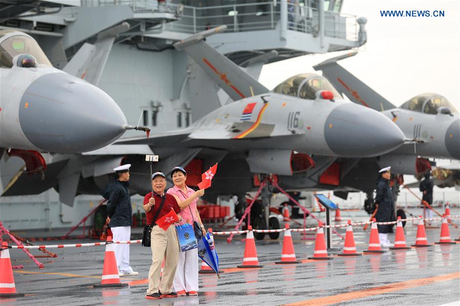 Chinese aircraft carrier formation opens for public to visit