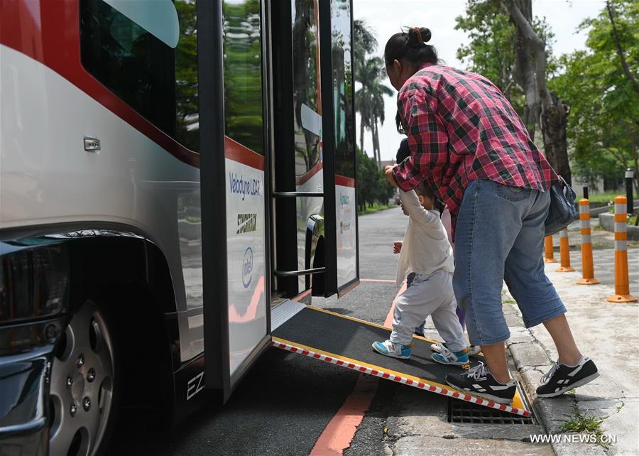 Taiwan's 1st unmanned bus starts test run in Taipei