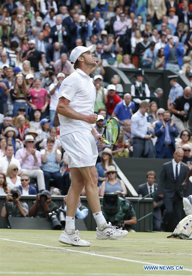 Wimbledon Championships men's singles quarter-finals: Querrey beats Murray 3-2