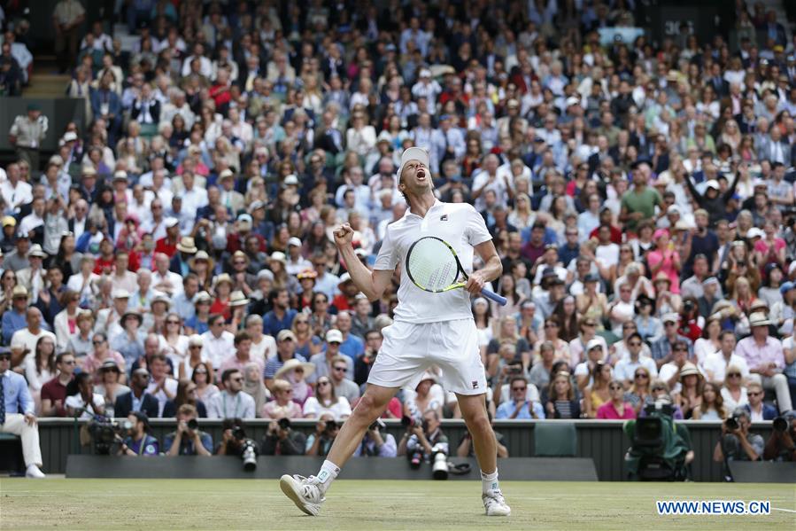 Wimbledon Championships men's singles quarter-finals: Querrey beats Murray 3-2