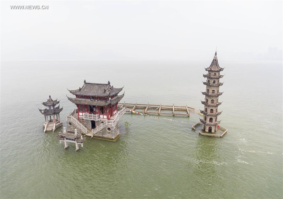 Water level of Poyang Lake higher than warning level for days