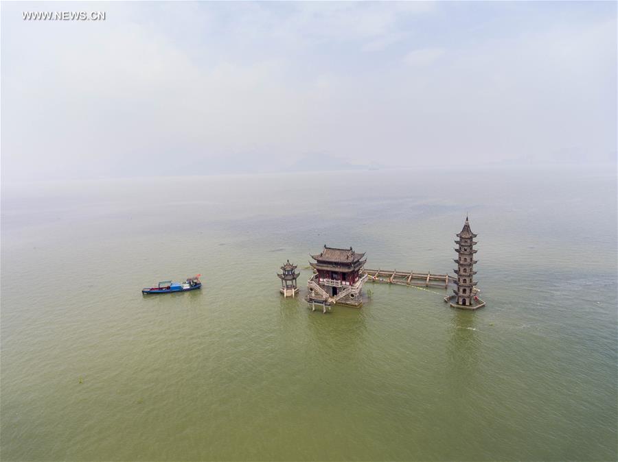 Water level of Poyang Lake higher than warning level for days