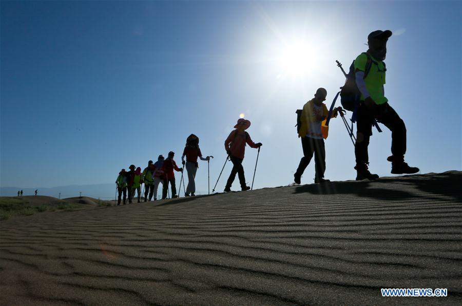 10 kilometer desert hiking challenge competition held in Zhangye, NW China