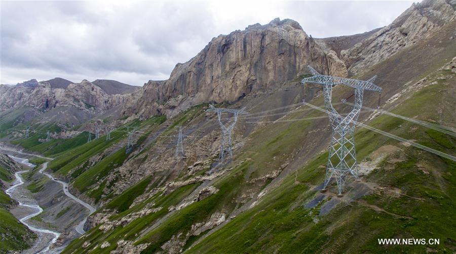 In pics: Xinjiang's most beautiful highway