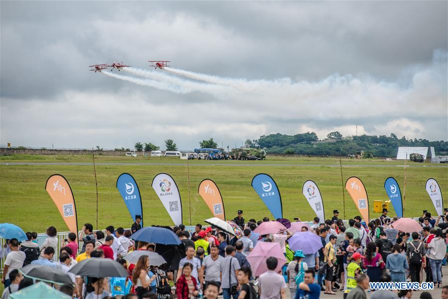 AOPA-China Fly-In 2017 air show opens in SW China's Guizhou