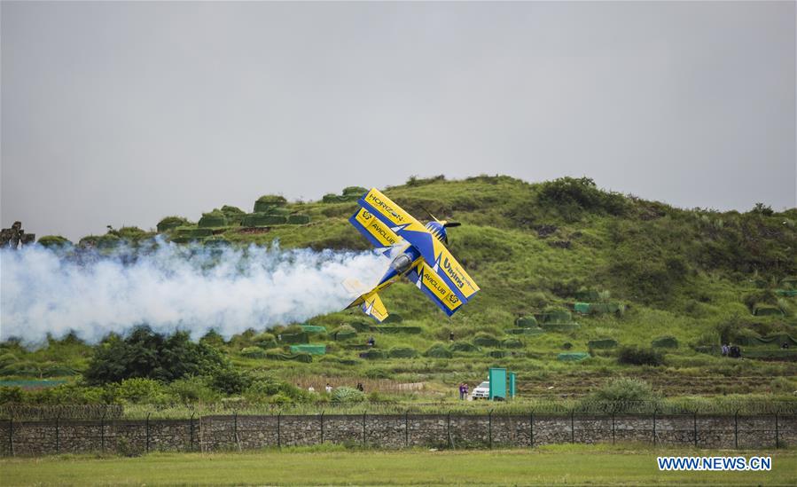 AOPA-China Fly-In 2017 air show opens in SW China's Guizhou