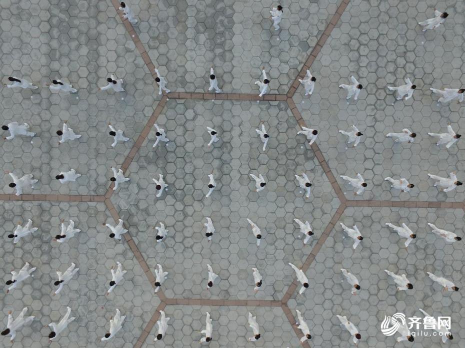 Over a thousand Tai Chi enthusiasts gather in Shandong