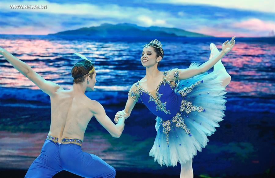 Dancers perform at BRICS Night of Ballet in SE China's Xiamen