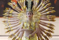 Artists perform Thousand-hand Bodhisattva dance at UN headquarters in New York