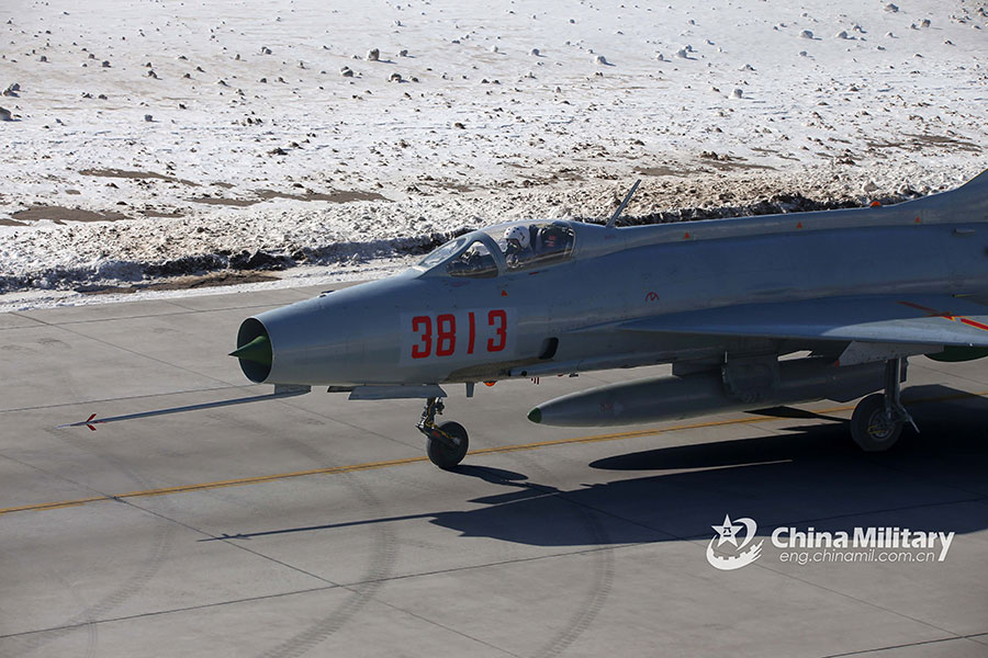 Pilot cadets fly JJ-7 fighter trainer airplanes