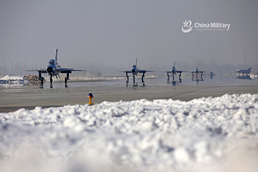 Pilot cadets fly JJ-7 fighter trainer airplanes