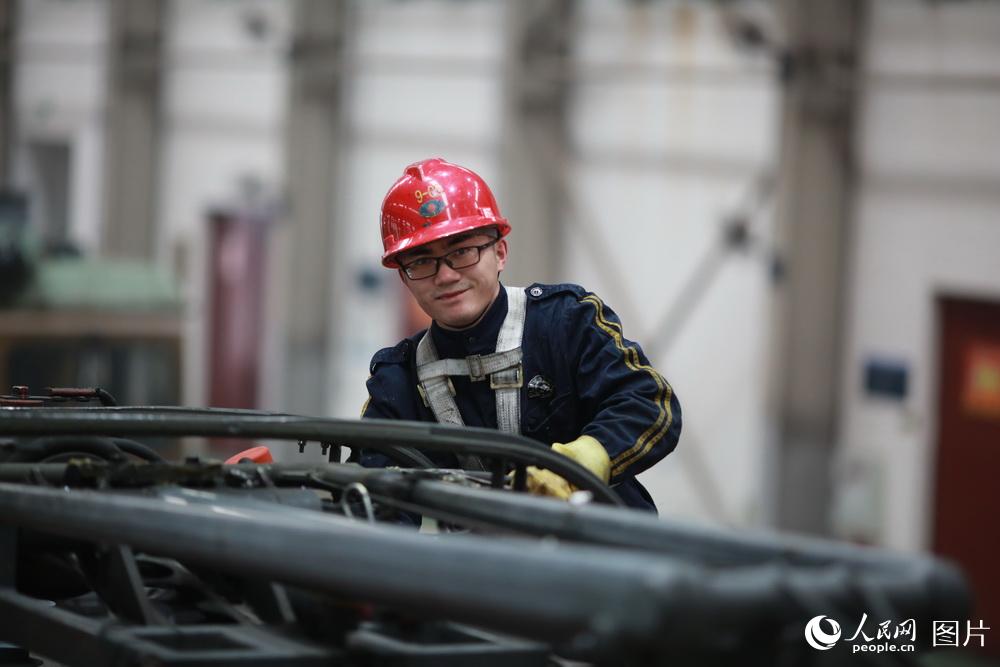 Chongqing locomotives under “physical examination” ahead of Spring Festival travel rush