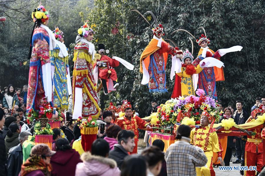 Temple fairs held across China during Spring Festival holiday