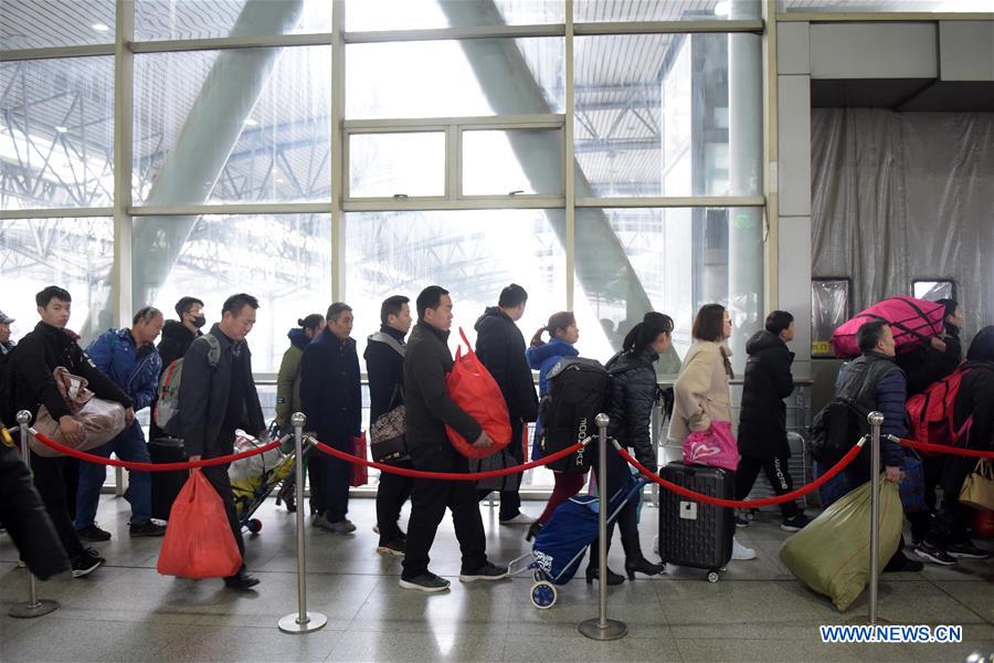 Railway trips across China increase after Spring Festival holiday