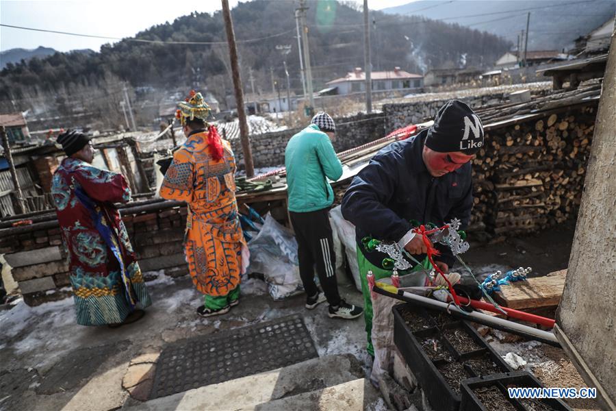 Villagers rehearse for traditional shehuo performance in NE China's Liaoning