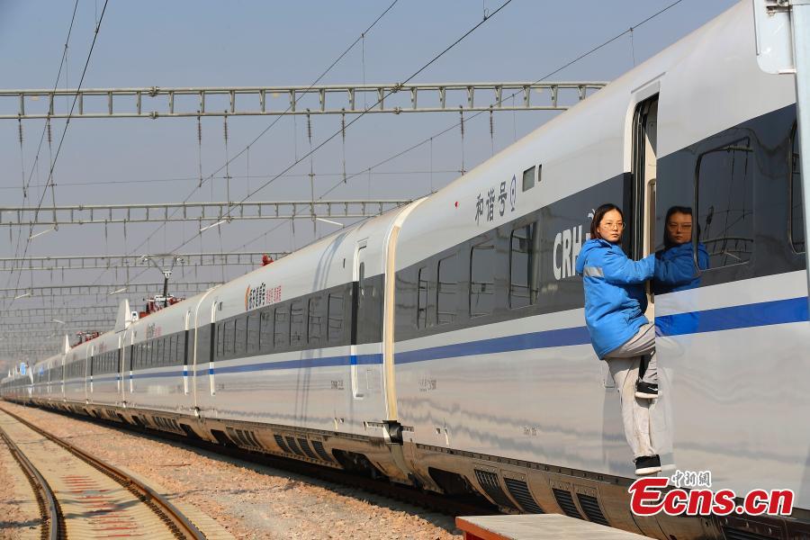 China's first women-only speed train service team