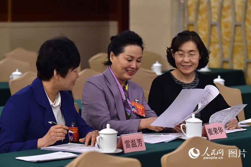 Int'l Women's Day marked at China’s Two Sessions