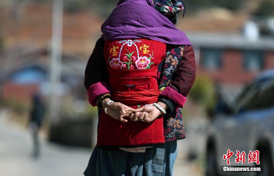 The grandmothers in power in China's “Kingdom of Women”