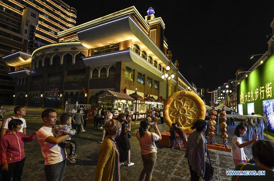 Nighttime economy booms in China's Xinjiang