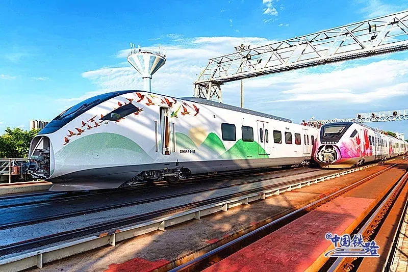 New coatings for Haikou high-speed commuter trains unveiled