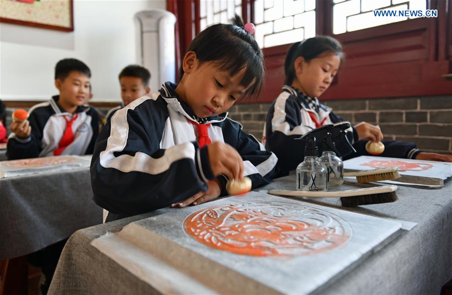 Experiencing programs provided to promote traditional Chinese culture in China's Shandong