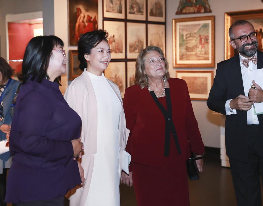 China's first lady Peng Liyuan visits Benaki Museum in Athens