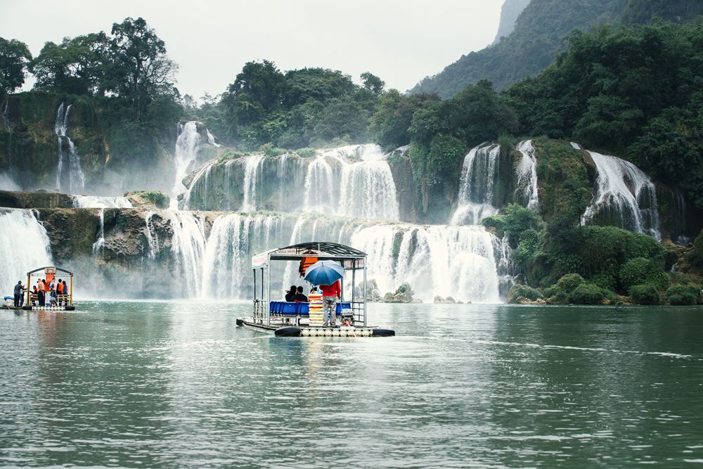 China-Vietnam transnational waterfall to be a benchmark of BRI tourism cooperation